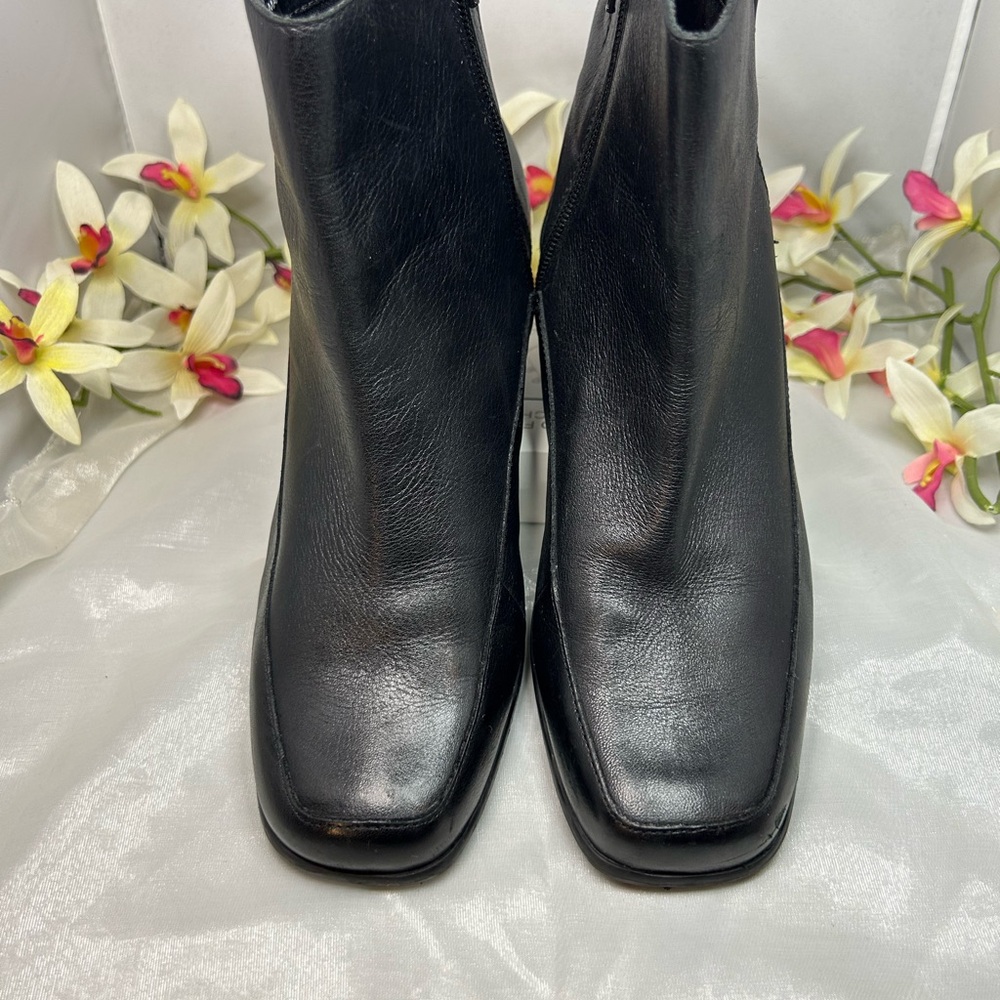 Easy Spirit leather ankle boots.